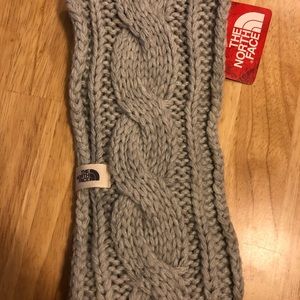 NorthFace cable knit ear warmer with button. NWT